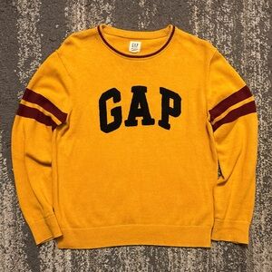 GAP sweatshirt